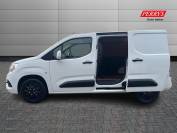 VAUXHALL COMBO CARGO 2021 (21)