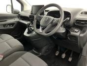 VAUXHALL COMBO CARGO 2021 (21)