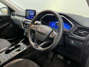 FORD KUGA 2021 (70)