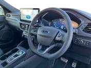 FORD KUGA 2024 (74)