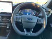 FORD KUGA 2024 (74)