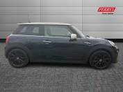 MINI HATCHBACK 2021 (71)