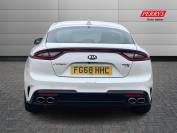 KIA STINGER 2018 (68)