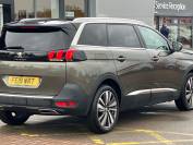 PEUGEOT 5008 2019 (19)