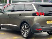 PEUGEOT 5008 2019 (19)