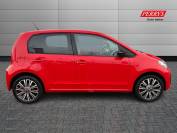 VOLKSWAGEN UP 2022 (22)