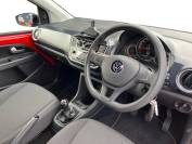 VOLKSWAGEN UP 2022 (22)