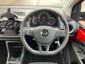 VOLKSWAGEN UP 2022 (22)