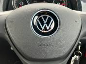 VOLKSWAGEN UP 2022 (22)