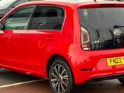 VOLKSWAGEN UP 2022 (22)