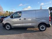 VAUXHALL VIVARO 2024 (74)