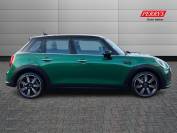 MINI HATCHBACK 2021 (71)