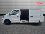 VAUXHALL VIVARO 2018 (18)