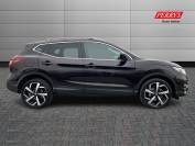 NISSAN QASHQAI 2018 (68)