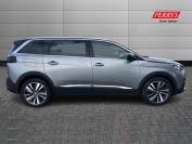 PEUGEOT 5008 2019 (19)