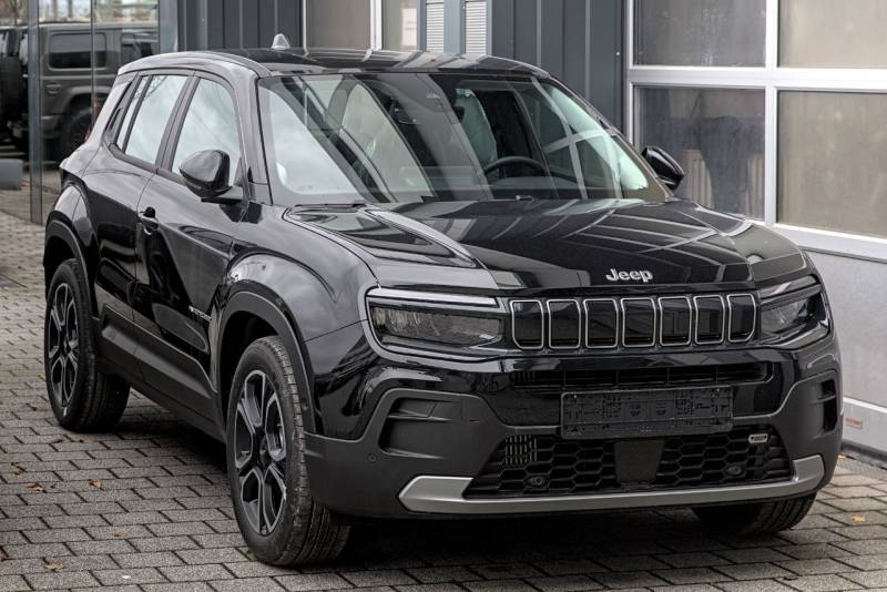 JEEP AVENGER 2024 (24)