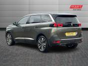 PEUGEOT 5008 2019 (19)