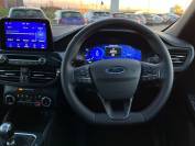 FORD KUGA 2023 (73)