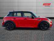 MINI HATCHBACK 2021 (71)