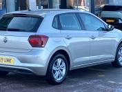 VOLKSWAGEN POLO 2019 (19)