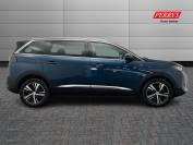 PEUGEOT 5008 2023 (23)