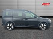 FORD TOURNEO CONNECT 2023 (23)