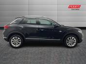 VOLKSWAGEN T-ROC 2022 (22)