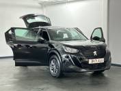 PEUGEOT 2008 2021 (71)