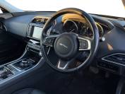 JAGUAR XE 2018 (18)