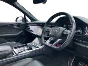 AUDI Q7 2021 (21)