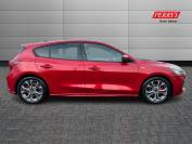 FORD FOCUS 2024 (24)