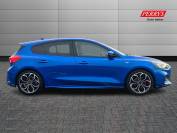 FORD FOCUS 2019 (19)