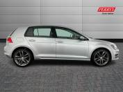 VOLKSWAGEN GOLF 2014 (14)