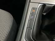 VOLKSWAGEN GOLF 2014 (14)