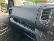 VAUXHALL VIVARO 2024 (24)