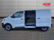 VAUXHALL VIVARO 2024 (74)