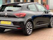 RENAULT CLIO 2022 (72)