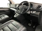 VAUXHALL VIVARO-LIFE 2021 (71)