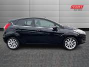 FORD FIESTA 2017 (17)