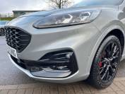 FORD KUGA 2023 (73)