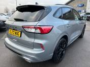 FORD KUGA 2023 (73)