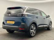 PEUGEOT 5008 2021 (21)