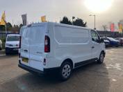 RENAULT TRAFIC 2023 (73)