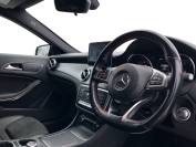 MERCEDES-BENZ GLA 2019 (69)