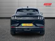 FORD MUSTANG MACH-E 2021 (21)