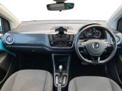 VOLKSWAGEN UP 2022 (72)