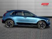 KIA NIRO 2024 (73)