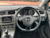 VOLKSWAGEN GOLF 2015 (15)