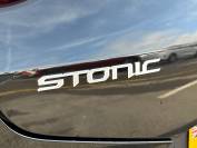 KIA STONIC 2024 (74)