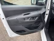 VAUXHALL COMBO CARGO 2021 (21)